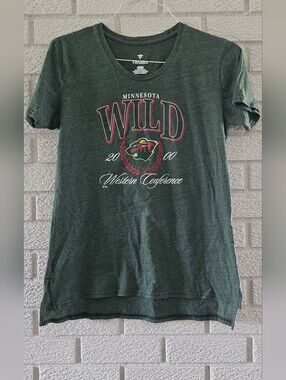 Fanatics Dark Green Minnesota Wild Graphic Tee. Size Small